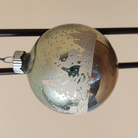 Shiny Brite Other - Vintage 50's Shiny Brite Green Christmas Ornament - Trees & Deer